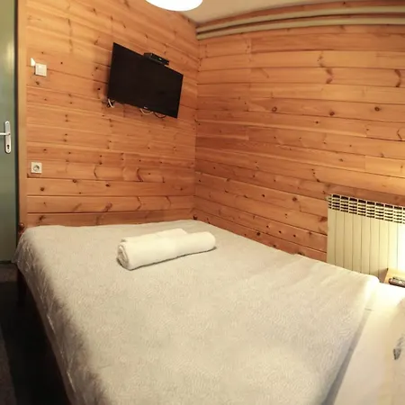 Gorski Vrt Motel Novi Sad