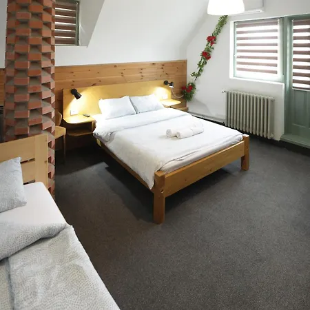 Gorski Vrt Motel 2*